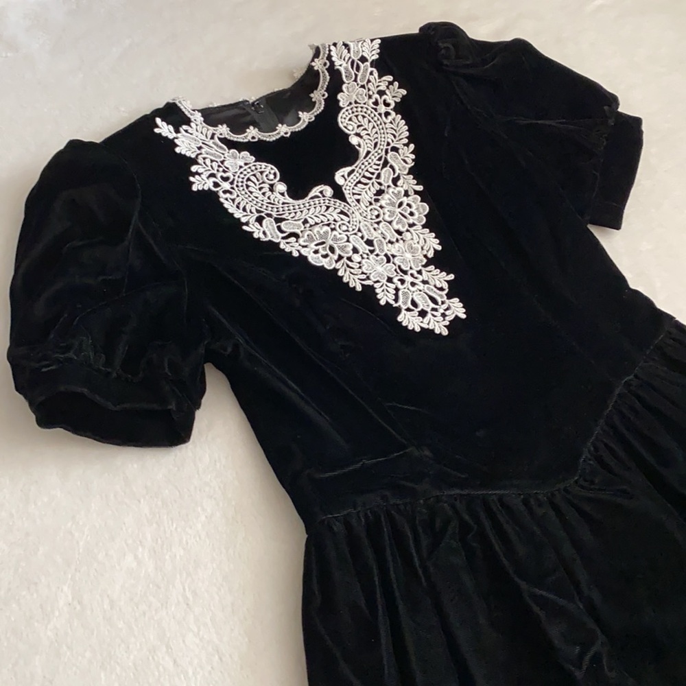 {VTG} Gunne Sax by Jessica McClintock | Velvet Lace Bib Collar Midi Dress (14) - Picture 2 of 16